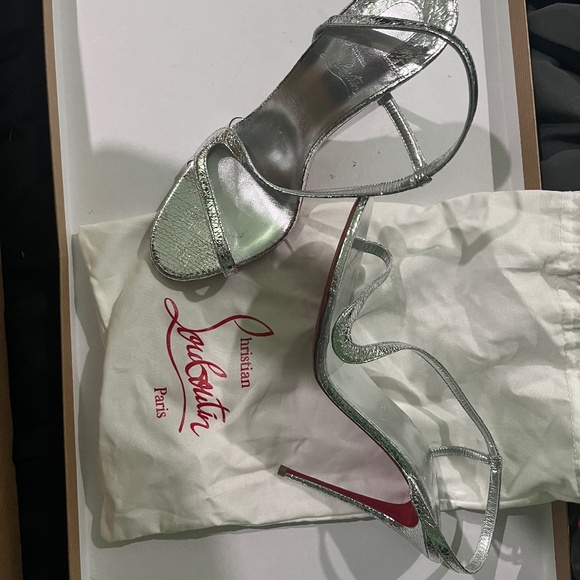 Silver Slippers - Picture 1 of 4